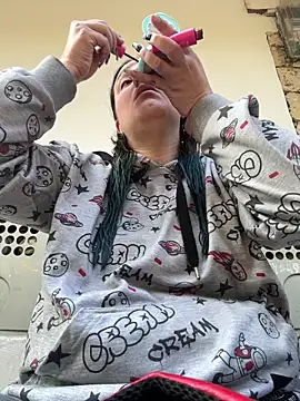 Soe Lara online show from 12-19-25, 01:02