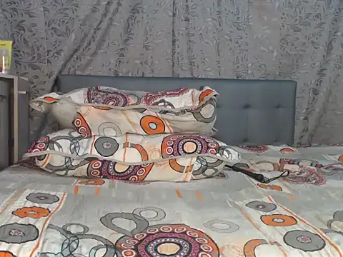 Snapshot of Soe_Lara chatting on 04-20-26, 01:03 Soe Lara online show from 04-20-26, 01:03