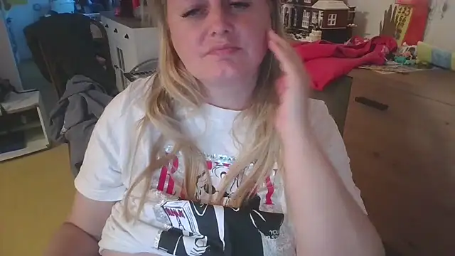 Meliss Official9 online show from 06-14-26, 07:04