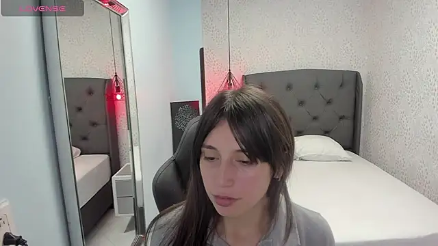 MAGNOLEROY online show from 11-28-25, 12:27