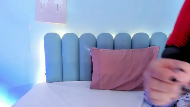 Snapshot of curvy_rousi chatting on 02-18-26, 11:50 curvy rousi online show from 02-18-26, 11:50