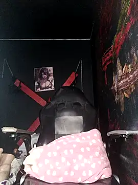 Snapshot of dark_doll5 chatting on 02-11-26, 02:44 dark doll5 online show from 02-11-26, 02:44