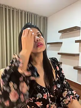 Alice Biel online show from 02-08-25, 01:22