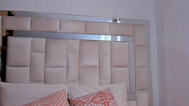 isabella gomez11 online show from 12-17-25, 06:13