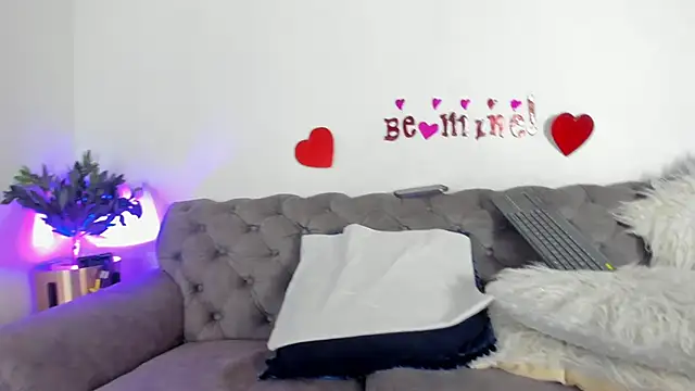 Snapshot of Sofi_Vasquez chatting on 02-05-25, 01:04 Sofi Vasquez online show from 02-05-25, 01:04