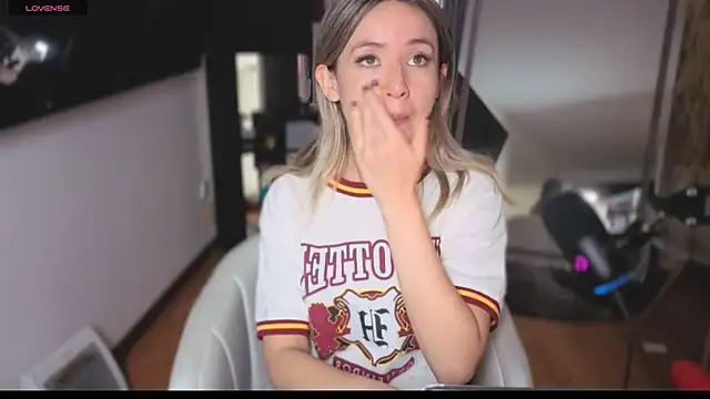 sexfire lalita online show from 12-17-25, 08:47