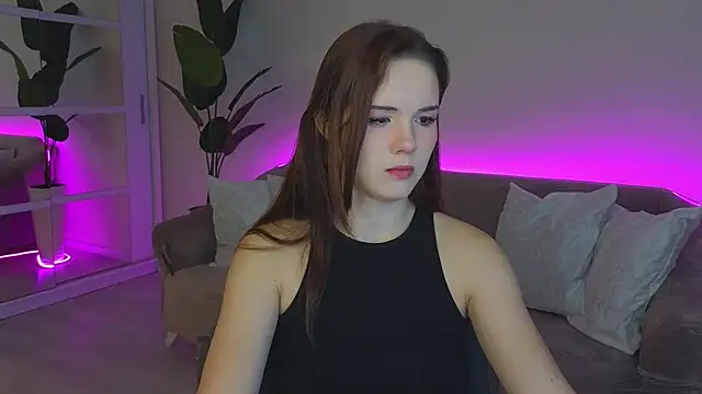 Snapshot of LindaRobertz chatting on 10-10-25, 09:59 LindaRobertz online show from 10-10-25, 09:59