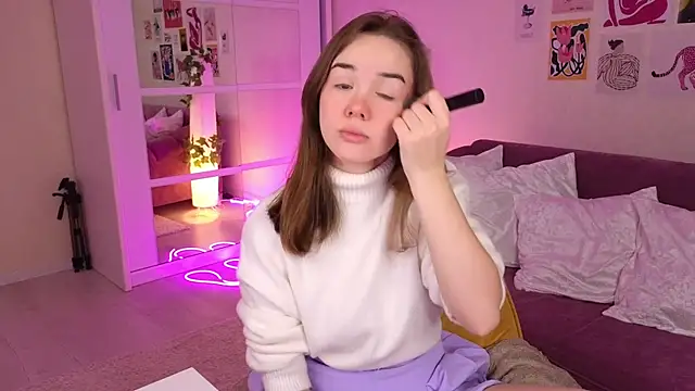 Snapshot of LindaRobertz chatting on 03-11-25, 05:57 LindaRobertz online show from 03-11-25, 05:57