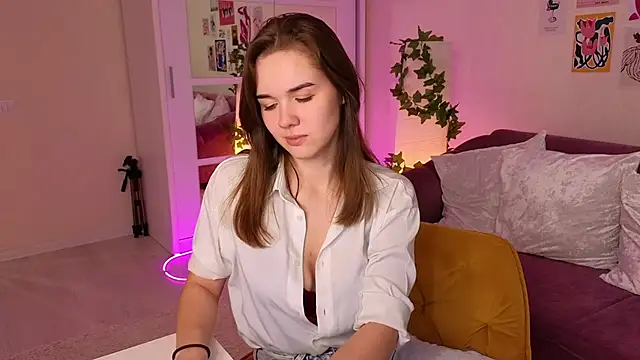 Snapshot of LindaRobertz chatting on 03-04-25, 12:12 LindaRobertz online show from 03-04-25, 12:12