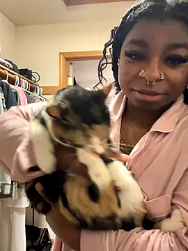 Harmonyxlover online show from 12-17-25, 04:34