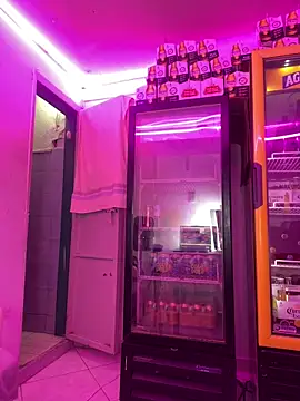 Snapshot of Hot_beauty__ chatting on 02-23-26, 02:13 Hot beauty online show from 02-23-26, 02:13