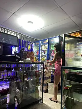 Snapshot of Hot_beauty__ chatting on 02-12-26, 02:44 Hot beauty online show from 02-12-26, 02:44