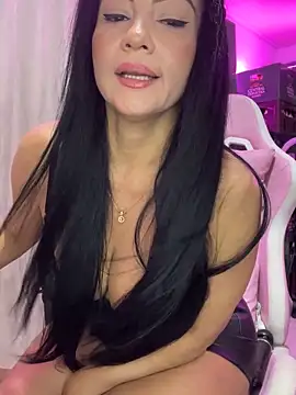 Hot beauty   online show from 10-19-25, 04:59