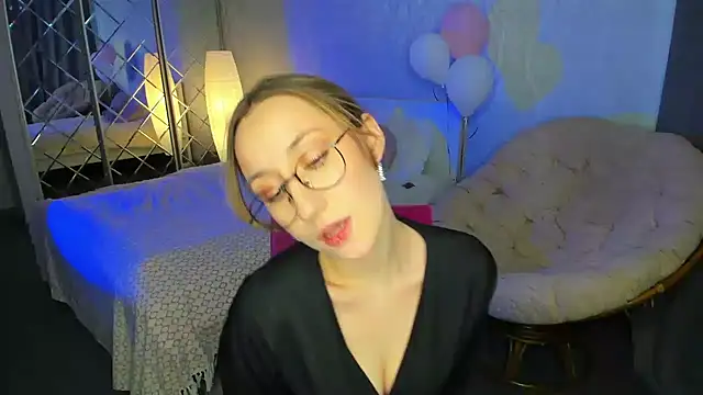 MelodyOfLovee online show from 02-15-25, 05:09