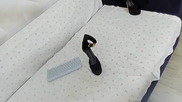 Sweet Lanaaaaa online show from 10-23-25, 08:18