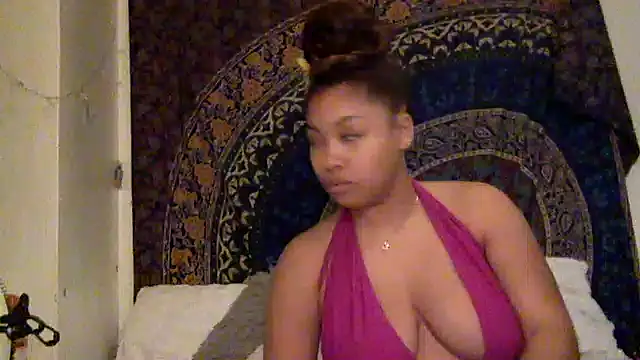 Snapshot of caramelangelxo chatting on 03-16-25, 10:09 caramelangelxo online show from 03-16-25, 10:09