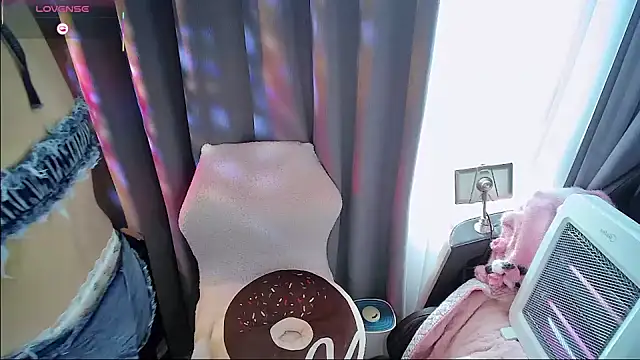 Xiaoyu-G online show from 01-17-26, 01:31