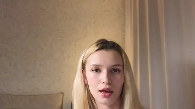 Snapshot of elsa_limerence chatting on 04-27-26, 05:11 elsa limerence online show from 04-27-26, 05:11