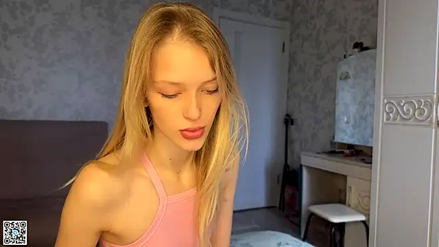 Evvie Summn1 online show from 10-31-25, 05:59