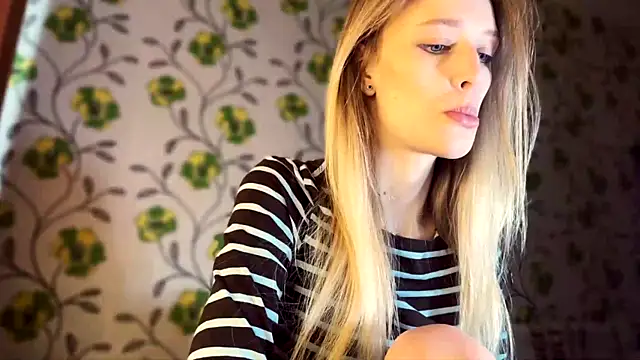 Evvie Summn1 online show from 03-03-26, 05:25