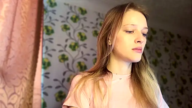 Evvie Summn1 online show from 03-23-26, 09:31