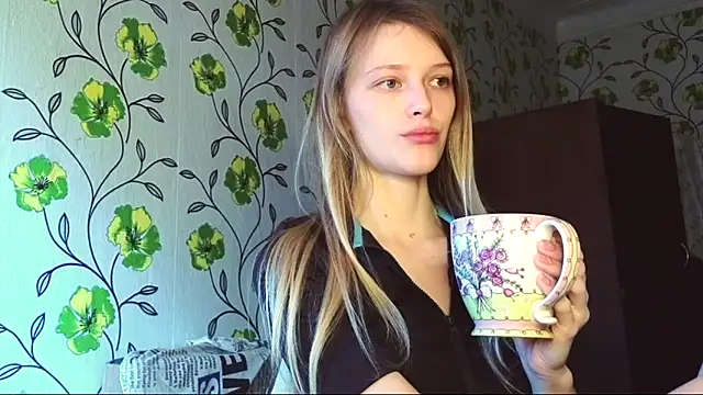 Snapshot of Evvie_Summn1 chatting on 06-05-26, 06:40 Evvie Summn1 online show from 06-05-26, 06:40