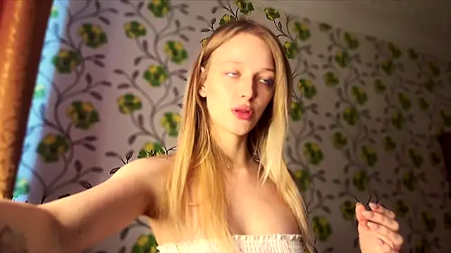 Evvie Summn1 online show from 03-31-26, 08:38