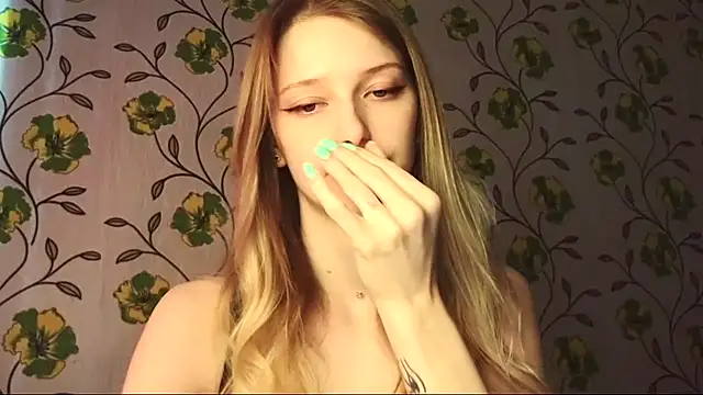 Snapshot of Evvie_Summn1 chatting on 05-12-26, 02:23 Evvie Summn1 online show from 05-12-26, 02:23