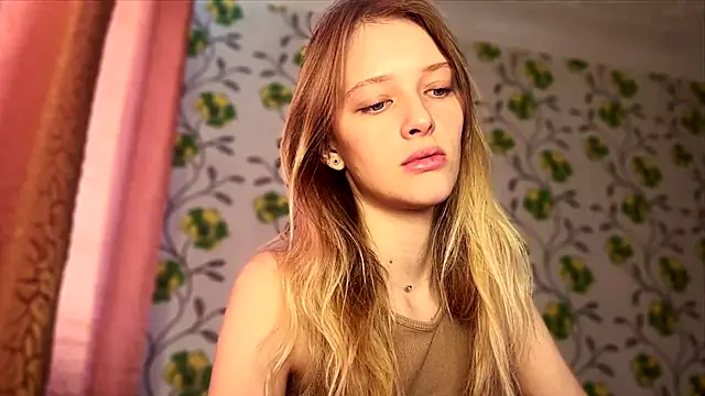 Evvie Summn1 online show from 03-24-26, 05:40