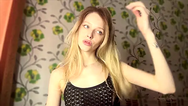 Evvie Summn1 online show from 02-24-26, 05:19