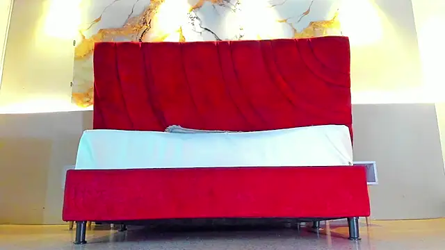 MAISE HILL1 online show from 10-27-25, 01:23