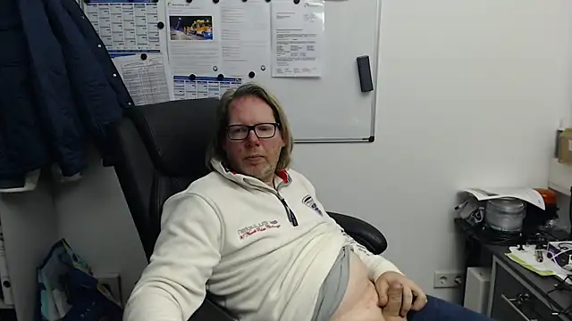 VSteph online show from 12-15-25, 04:02