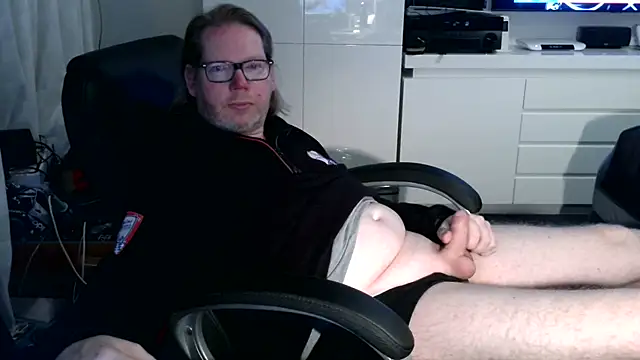 VSteph online show from 11-18-25, 10:24