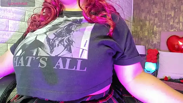 Snapshot of alice__tylor chatting on 04-22-26, 12:01 alice tylor online show from 04-22-26, 12:01
