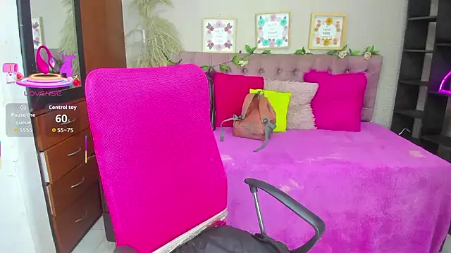 Lia Keen online show from 11-05-25, 08:01