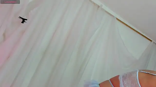 Itsme Daniela online show from 12-20-25, 04:43