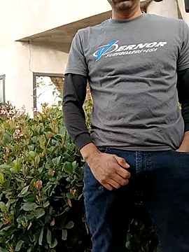 Snapshot of Enormer22c chatting on 02-10-26, 12:09 Enormer22c online show from 02-10-26, 12:09