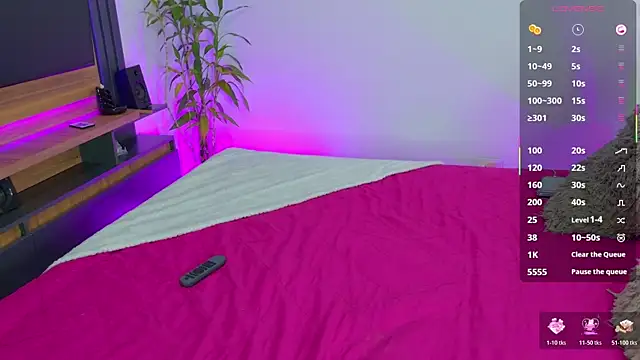 Alexawhiittee online show from 10-25-25, 03:28