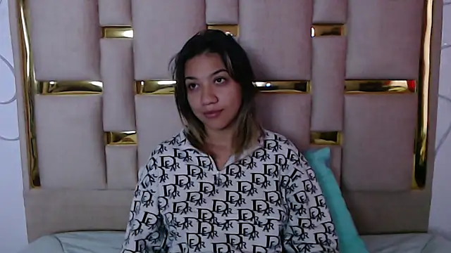 nina carther online show from 10-12-25, 11:11