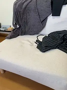 UKI06 online show from 03-18-25, 05:34