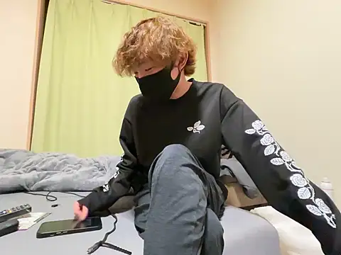 UKI06 online show from 12-22-25, 03:23