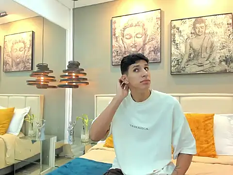 kieran derek online show from 10-28-25, 03:18