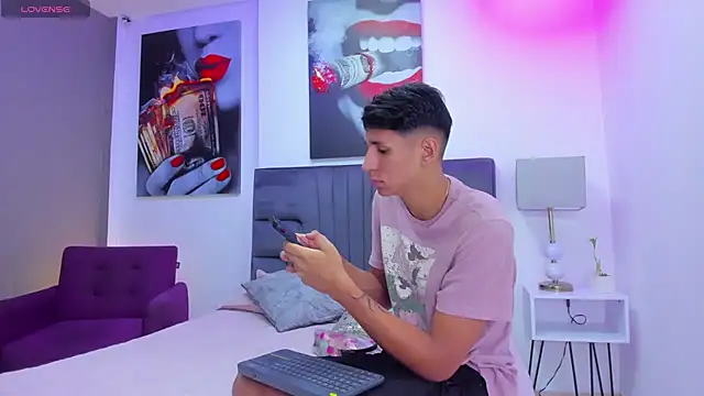 kieran derek online show from 11-23-25, 03:16