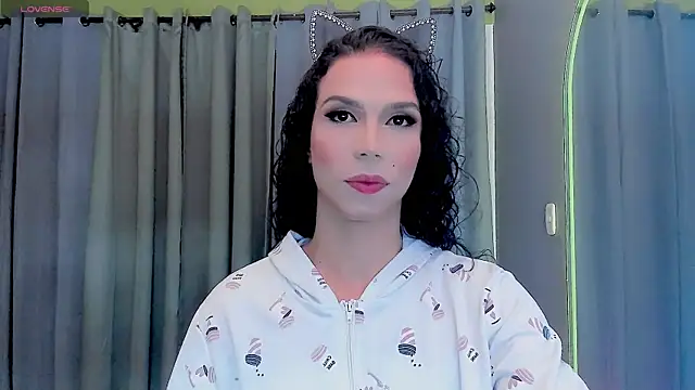 gatitavenecis online show from 03-06-25, 06:41