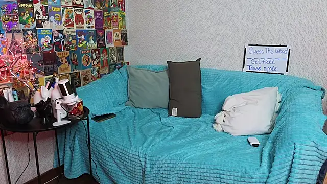 Snapshot of LittleLeen chatting on 10-10-25, 03:24 LittleLeen online show from 10-10-25, 03:24