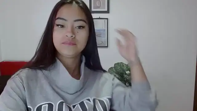 NatalyEscobar lx online show from 04-11-26, 01:48
