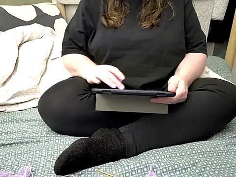 MarthaBriest online show from 12-19-25, 04:27