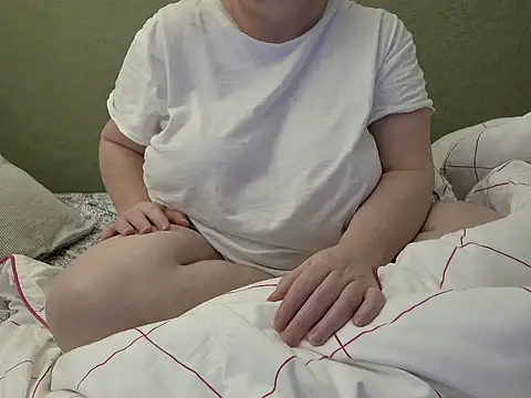 MarthaBriest online show from 10-23-25, 03:16