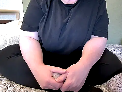 MarthaBriest online show from 06-10-26, 06:42