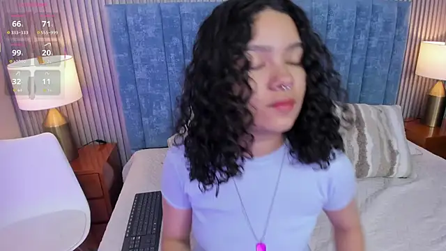 Snapshot of pretty_sunlight_ chatting on 12-19-25, 01:42 pretty sunlight online show from 12-19-25, 01:42